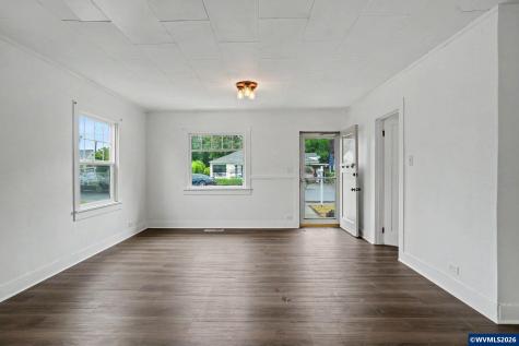 969 SE Miller Avenue Dallas OR 97338