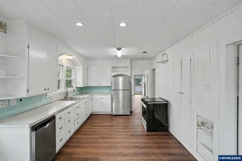 969 SE Miller Avenue Dallas OR 97338