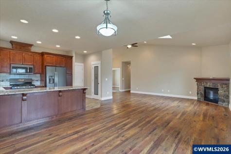 502 SW Augustus Drive Dallas OR 97338-0000