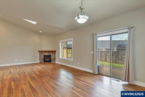 502 SW Augustus Drive Dallas OR 97338-0000