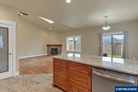 502 SW Augustus Drive Dallas OR 97338-0000