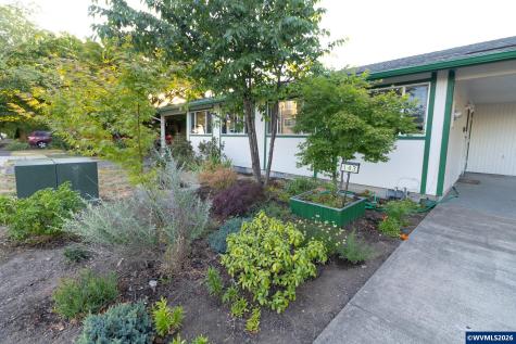 143 SW Wake Robin Avenue Corvallis OR 97333