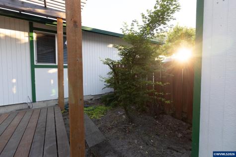 143 SW Wake Robin Avenue Corvallis OR 97333