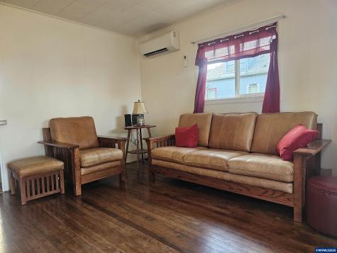 466 S 6 Street Independence OR 97351