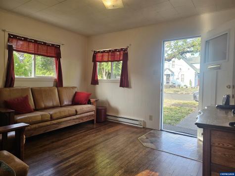 466 S 6 Street Independence OR 97351
