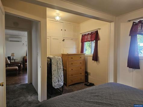 466 S 6 Street Independence OR 97351