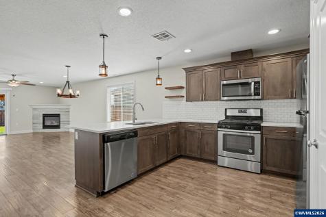 7922 5th Street SE Turner OR 97392