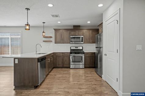 7922 5th Street SE Turner OR 97392