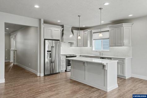 2198 Giovanni Avenue S Salem OR 97306