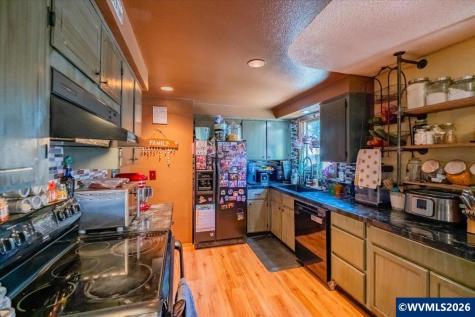 350 W Pine Street Sweet Home OR 97386
