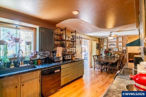 350 W Pine Street Sweet Home OR 97386