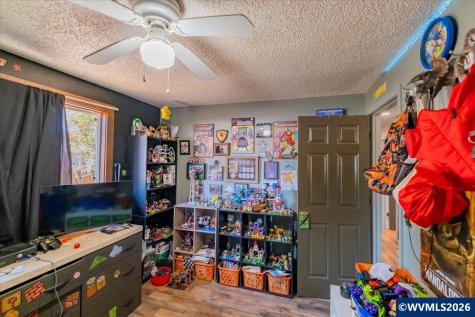 350 W Pine Street Sweet Home OR 97386