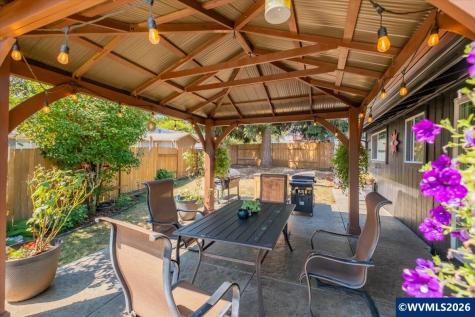 350 W Pine Street Sweet Home OR 97386