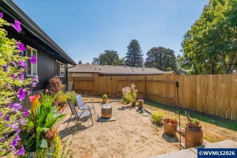 350 W Pine Street Sweet Home OR 97386