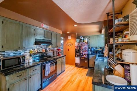 350 W Pine Street Sweet Home OR 97386