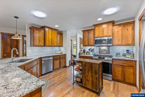 1894 Talbot Road SE Jefferson OR 97352