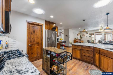 1894 Talbot Road SE Jefferson OR 97352