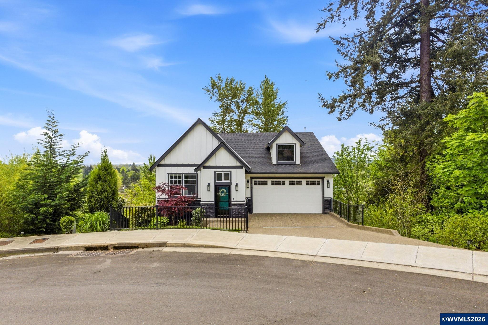 1372 Overview Street NW Salem OR 97304