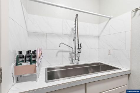 1372 Overview Street NW Salem OR 97304