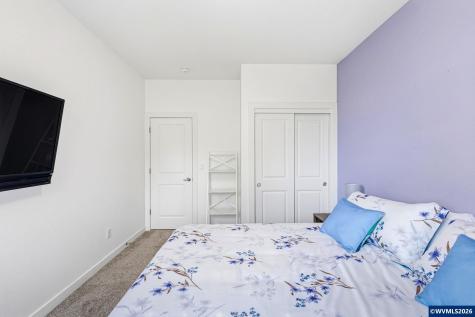1372 Overview Street NW Salem OR 97304