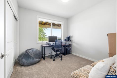 1372 Overview Street NW Salem OR 97304