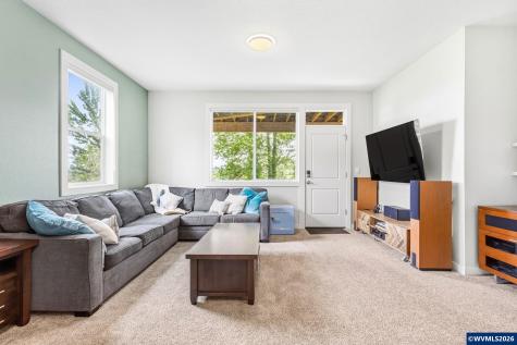 1372 Overview Street NW Salem OR 97304