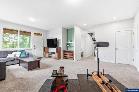 1372 Overview Street NW Salem OR 97304