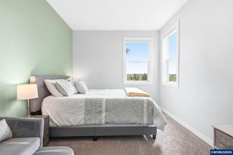 1372 Overview Street NW Salem OR 97304