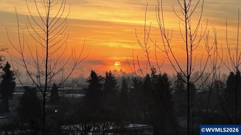 1372 Overview Street NW Salem OR 97304