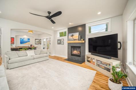 1703 SW Pinehurst Place Corvallis OR 97333