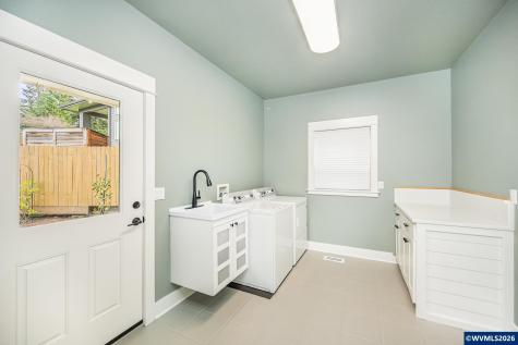 1703 SW Pinehurst Place Corvallis OR 97333