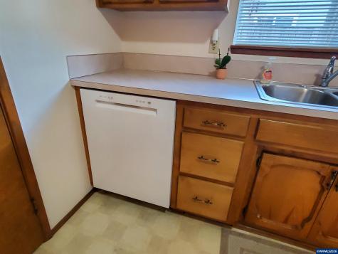 1975 Breakwood Circle SE Albany OR 97322