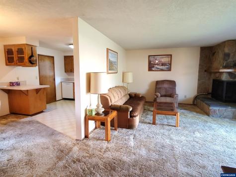 1975 Breakwood Circle SE Albany OR 97322