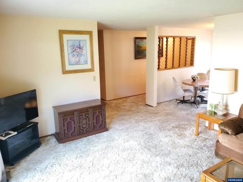 1975 Breakwood Circle SE Albany OR 97322