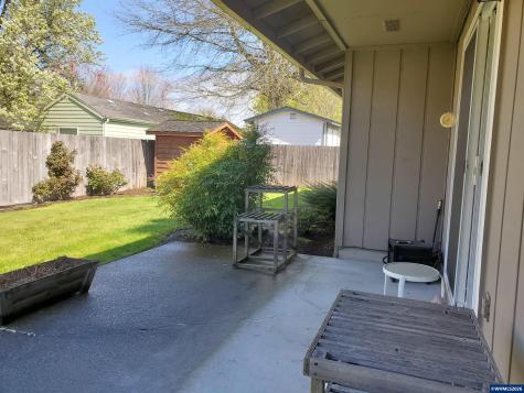 1975 Breakwood Circle SE Albany OR 97322