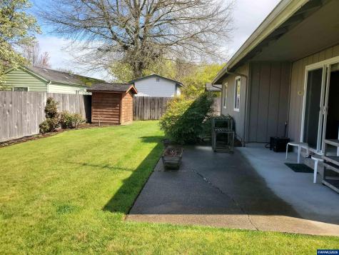 1975 Breakwood Circle SE Albany OR 97322