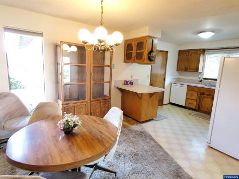 1975 Breakwood Circle SE Albany OR 97322