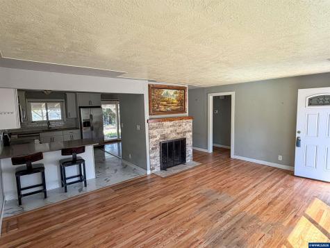 1285 30th Avenue NE Salem OR 97301