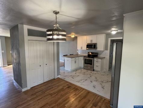 1285 30th Avenue NE Salem OR 97301