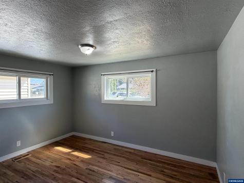1285 30th Avenue NE Salem OR 97301