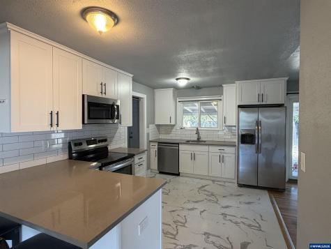 1285 30th Avenue NE Salem OR 97301