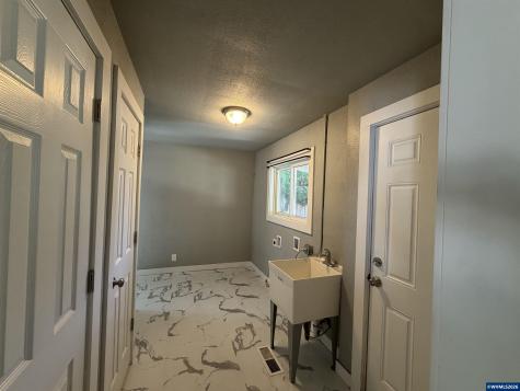 1285 30th Avenue NE Salem OR 97301