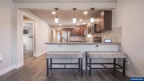 328 9th Avenue Sweet Home OR 97386