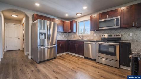 328 9th Avenue Sweet Home OR 97386