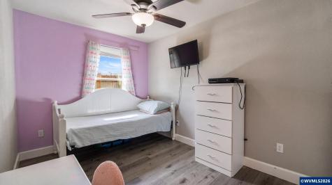 328 9th Avenue Sweet Home OR 97386