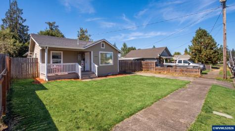 328 9th Avenue Sweet Home OR 97386