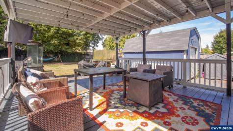 328 9th Avenue Sweet Home OR 97386
