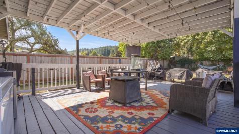 328 9th Avenue Sweet Home OR 97386