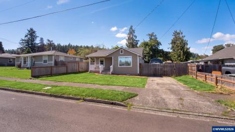 328 9th Avenue Sweet Home OR 97386