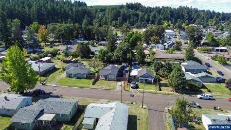 328 9th Avenue Sweet Home OR 97386